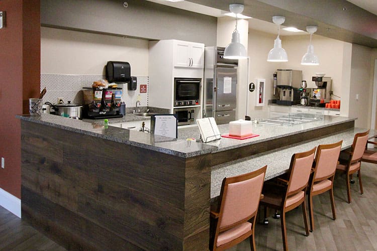 Charter Senior Living of Oak Openings, IL community kitchen and breakfast bar
